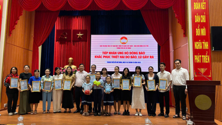 Phu My Hung Corporation’s Union and Lawrence S. Ting Foundation Aid Central Vietnam